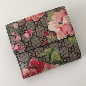Gucci bloom tri fold wallet